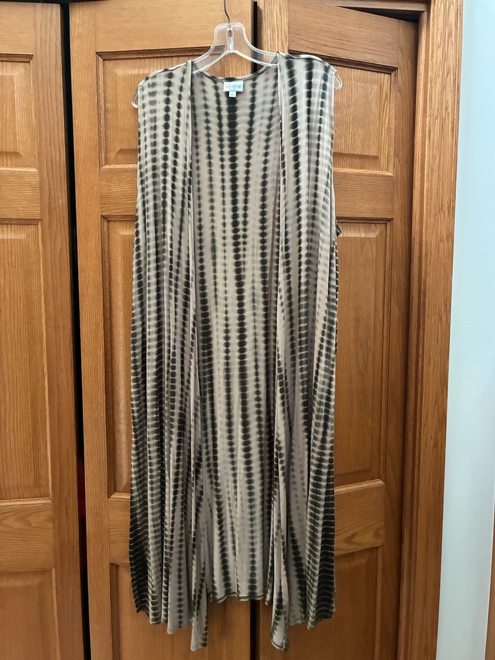 LuLaRoe Sleeveless Tie-Dye Maxi Dress in Black and Cream